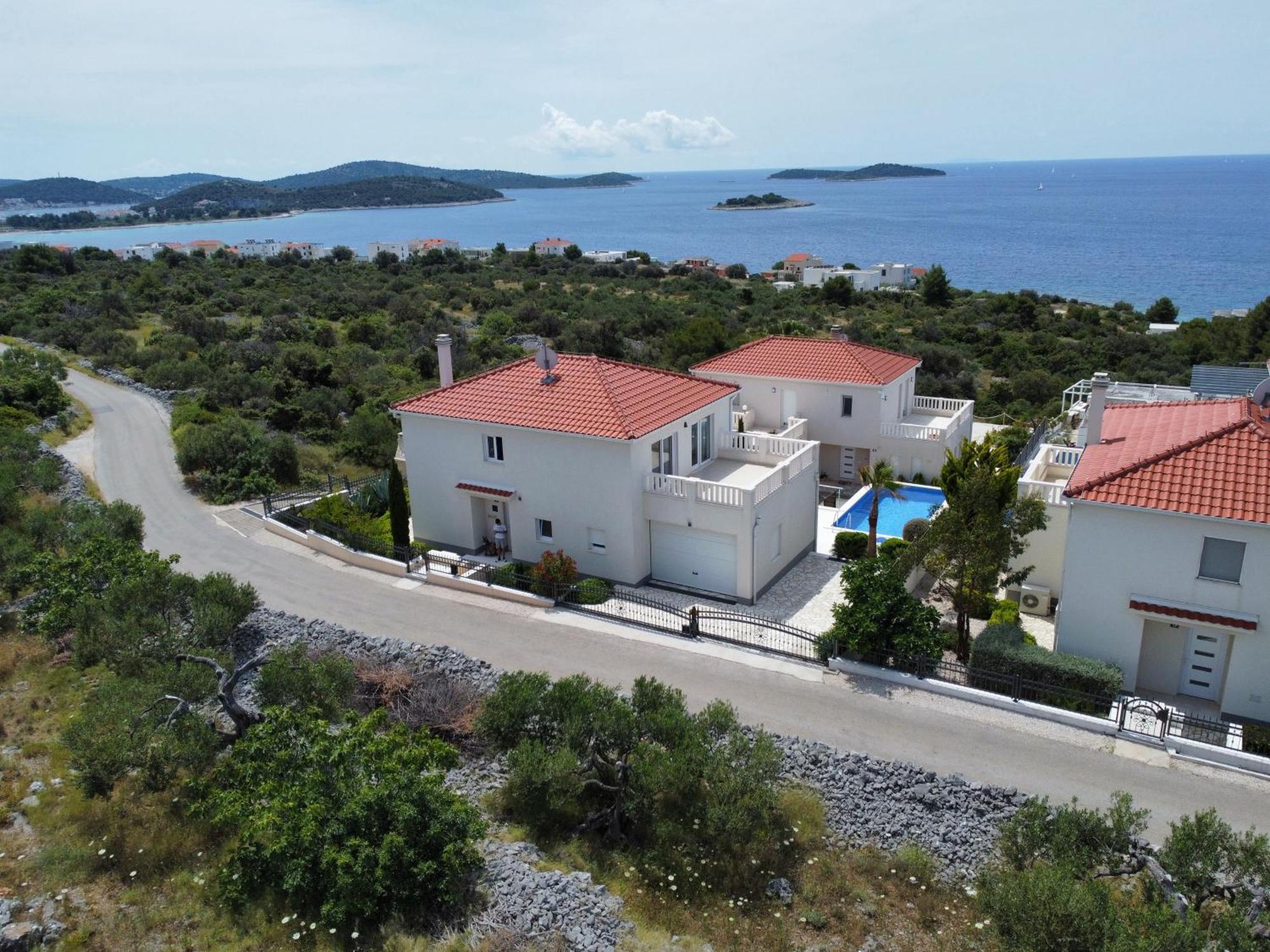 Maneni Villa โรกอซนิซา ภายนอก รูปภาพ