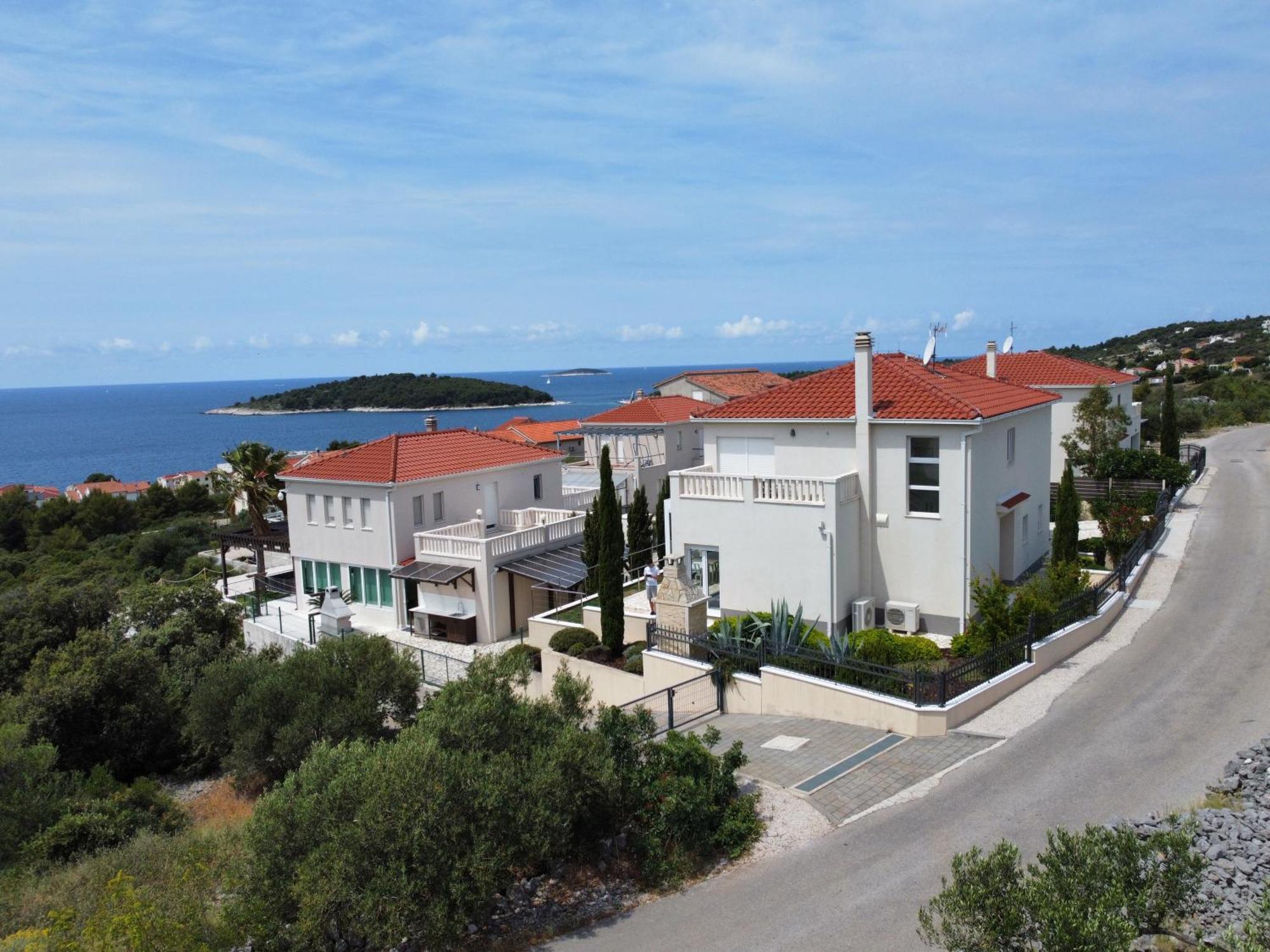 Maneni Villa โรกอซนิซา ภายนอก รูปภาพ