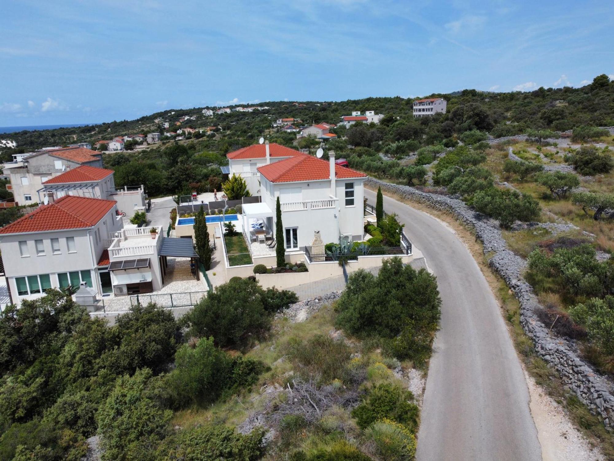 Maneni Villa โรกอซนิซา ภายนอก รูปภาพ
